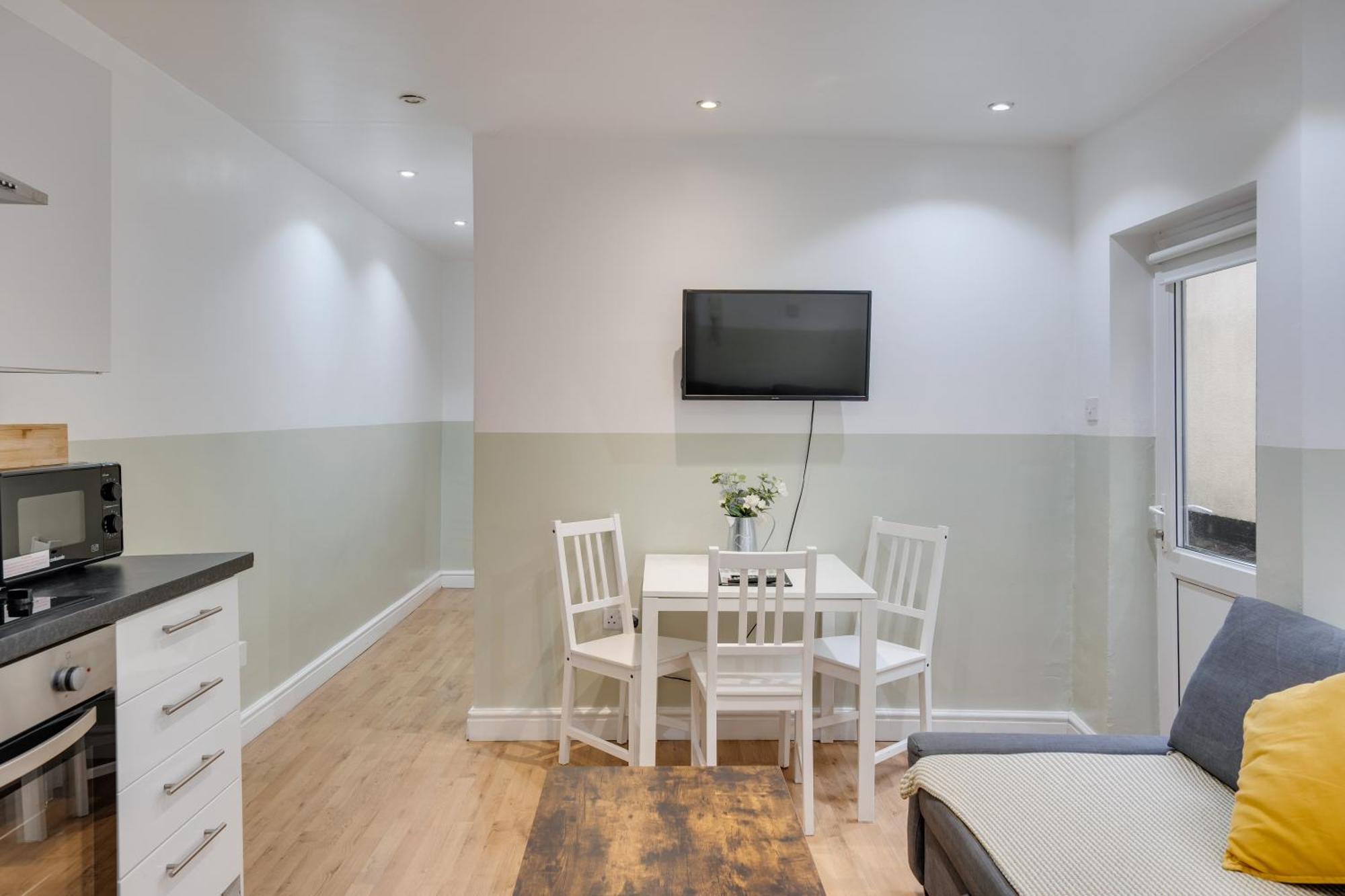 2 Bedroom Apartment For Up To 6 Nr Centre Cardiff Luaran gambar
